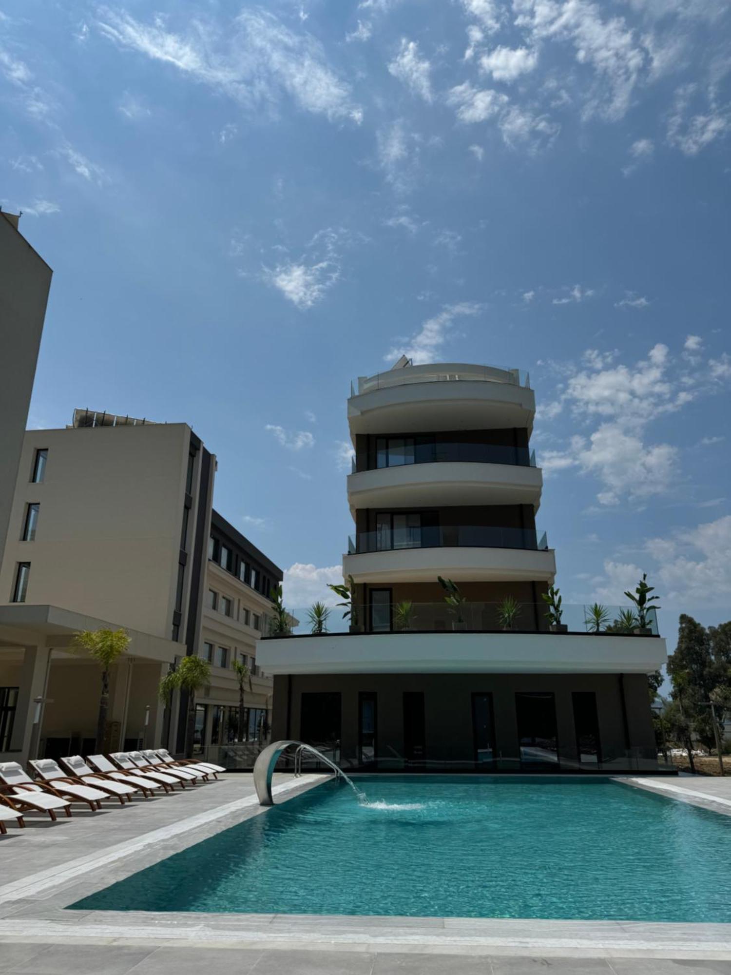 A&G Hotel Radhimë Exterior foto